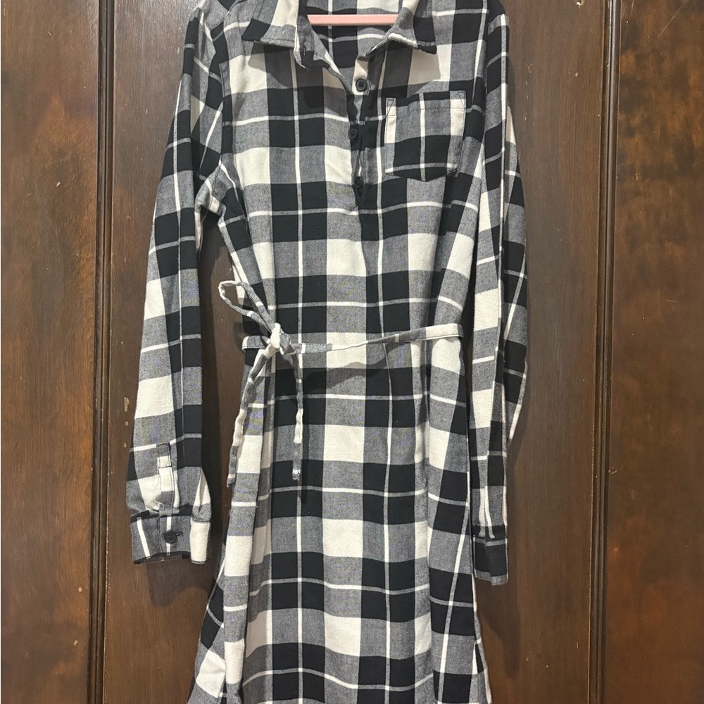 Place Black and White Checkered Long Sleeve Dress
